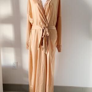 Vintage Vanity Fair Nylon Robe Size L